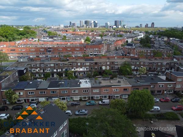 Luchtfoto van daken in woonwijk Brabant
