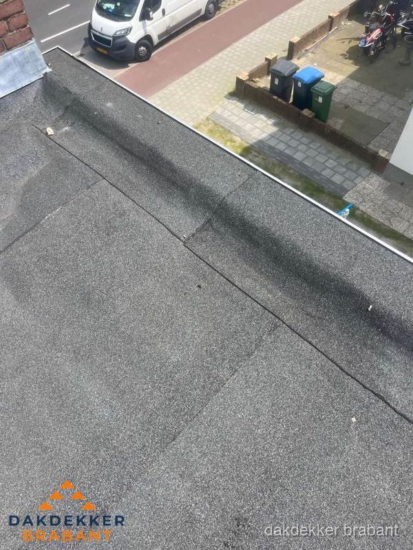 Kosten dakisolatie: plat dak met bitumen dakbedekking in Brabant